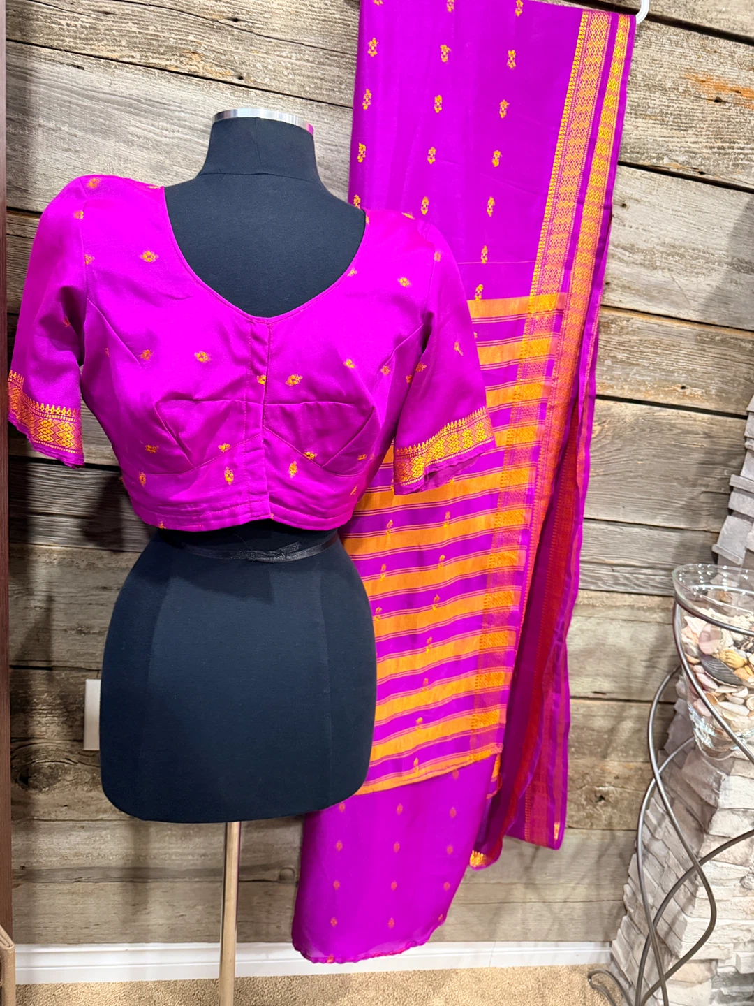 ✨ Vibrant Fuchsia & Gold Traditional Sari Set - photo 4