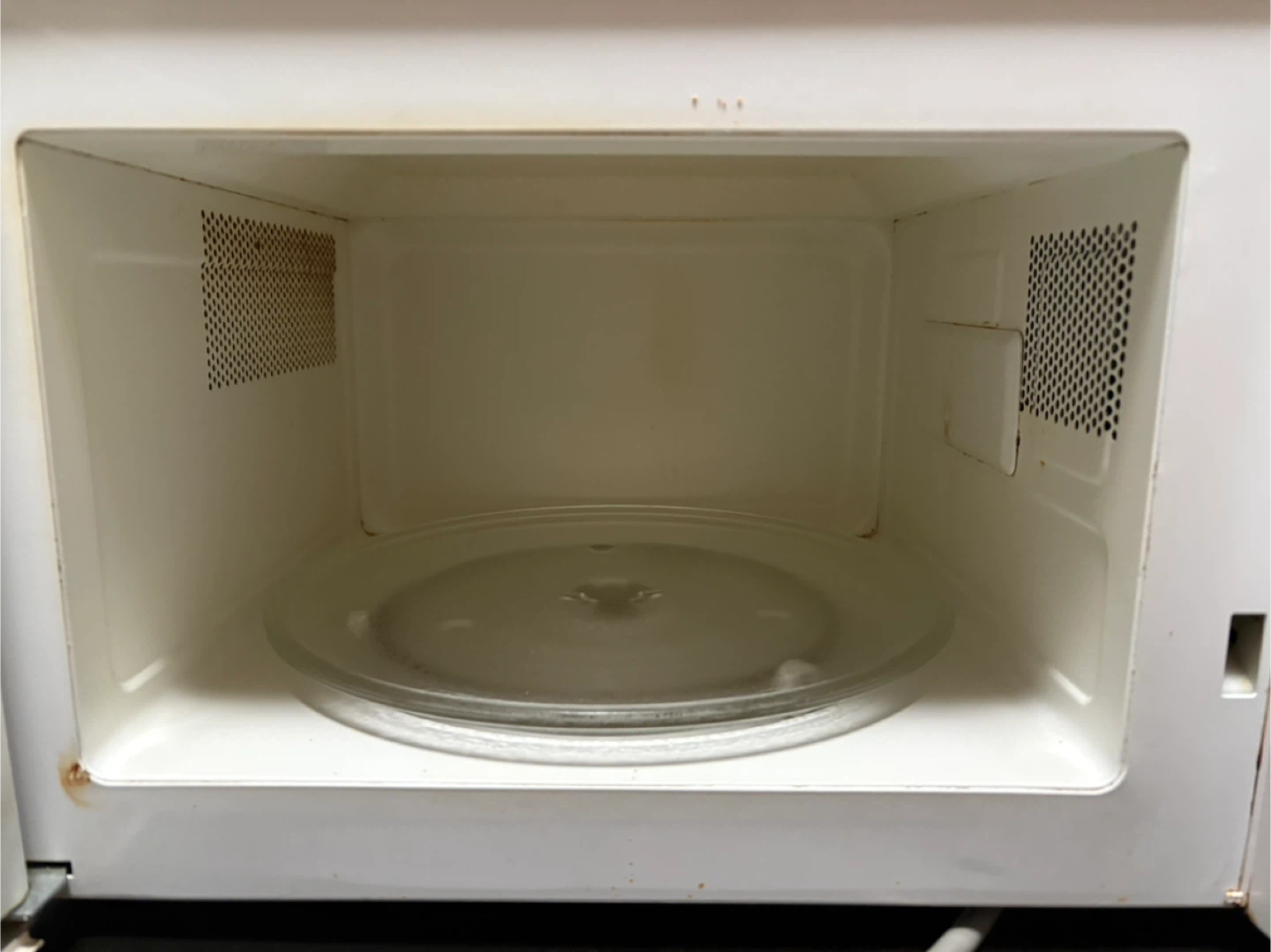 Danby White Microwave - photo 2