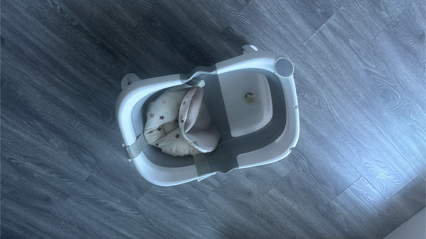 Collapsible Baby Bathtub with Cushion - photo 4