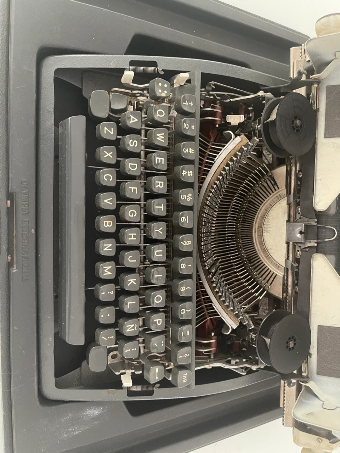 Olympia Typewriter - Made um Germay - photo 2