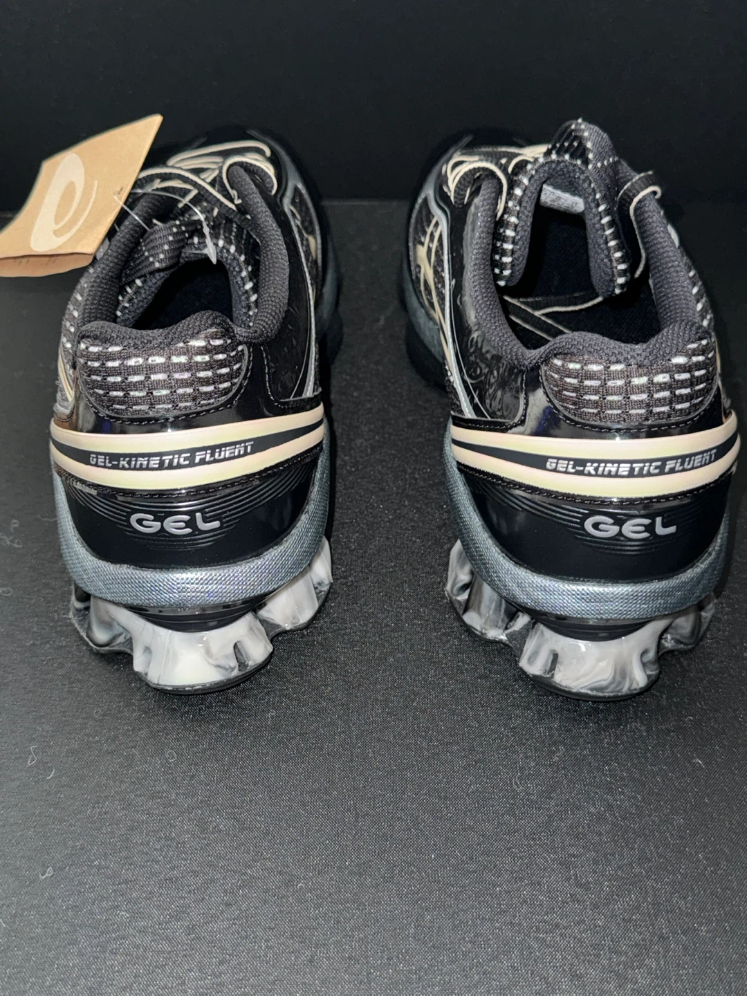 ASICS US6-S GEL-Fluent Black/Vanilla SIZE 11 - photo 3