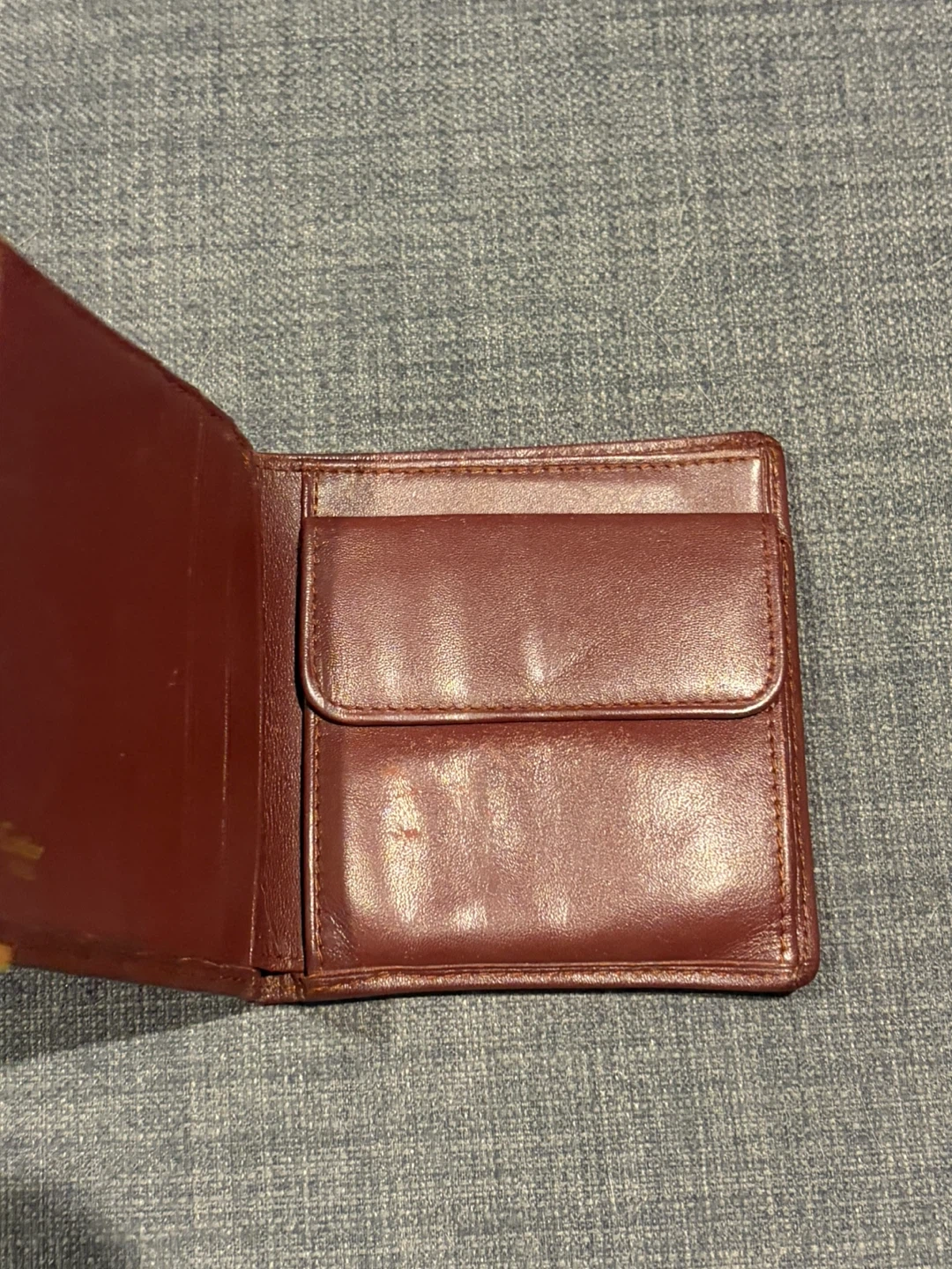 Cartier Vintage Leather Bifold Wallet - photo 4