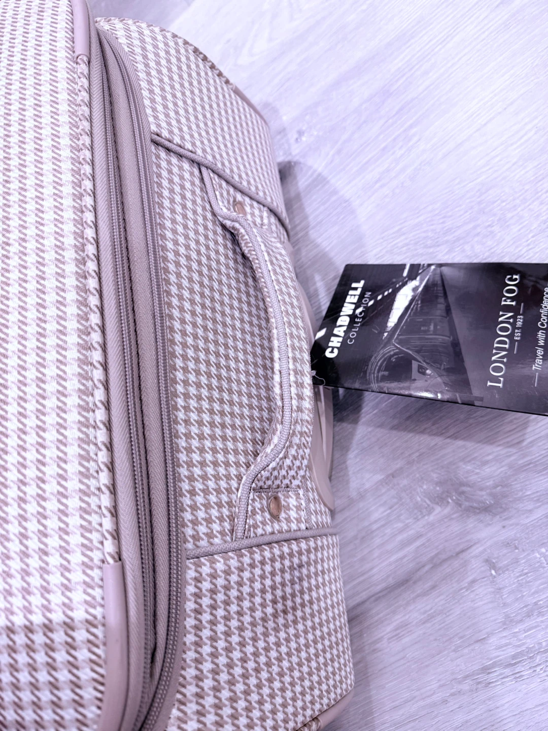 London Fog Chadwell Collection Suitcase - photo 3