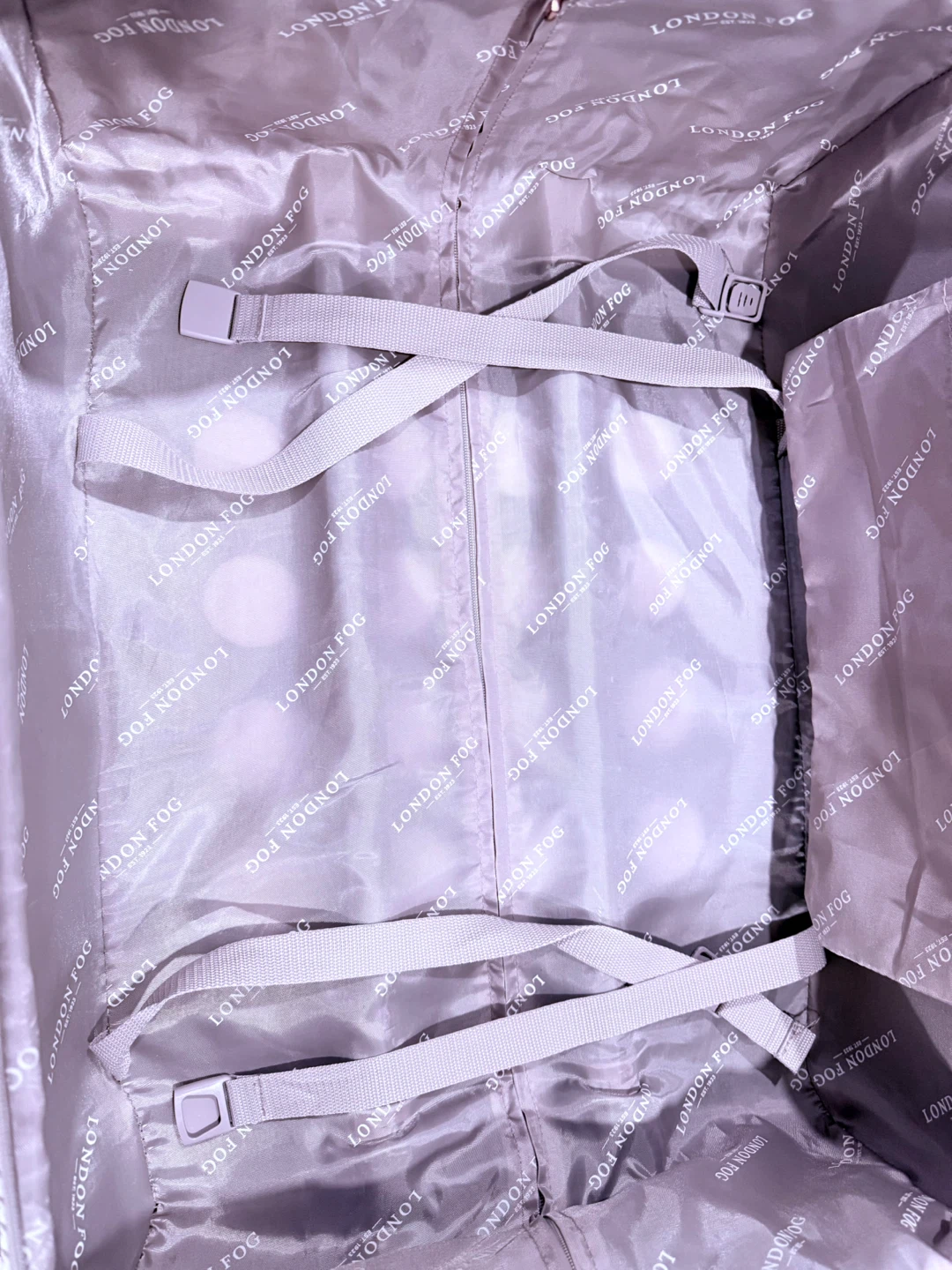 London Fog Chadwell Collection Suitcase - photo 5