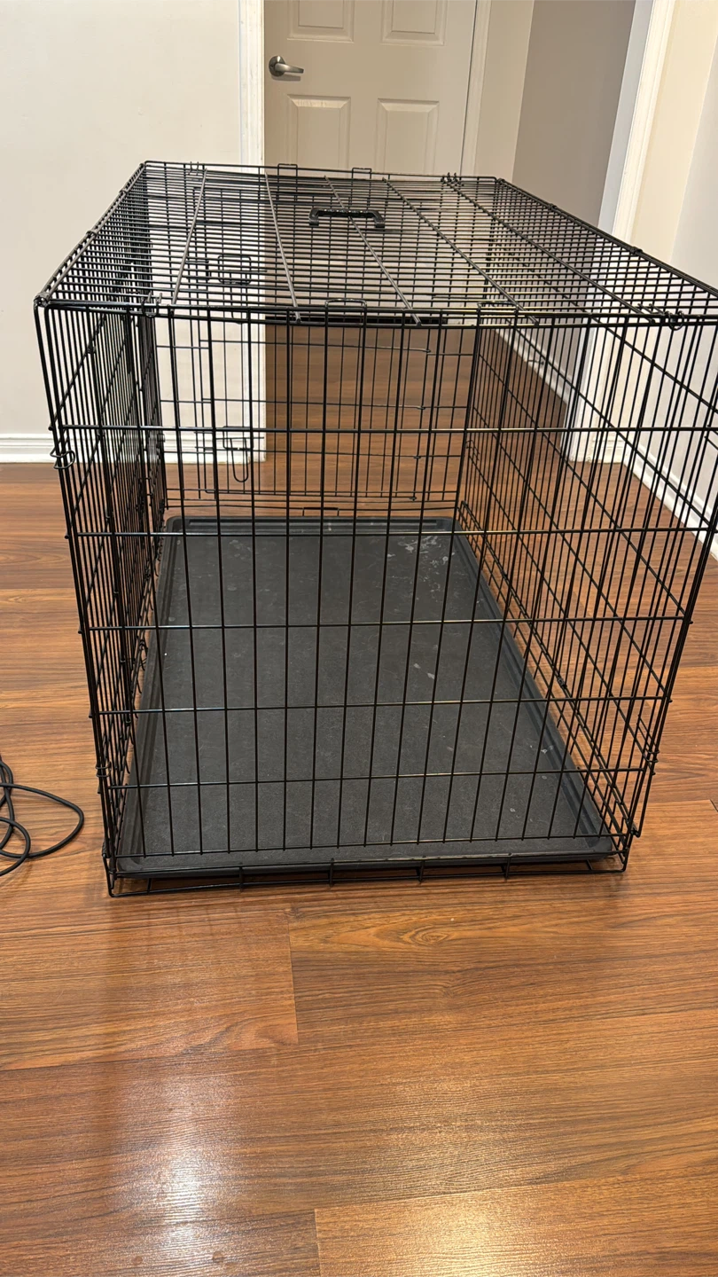 Wire Dog Crate with Black Tray brand new with Box available