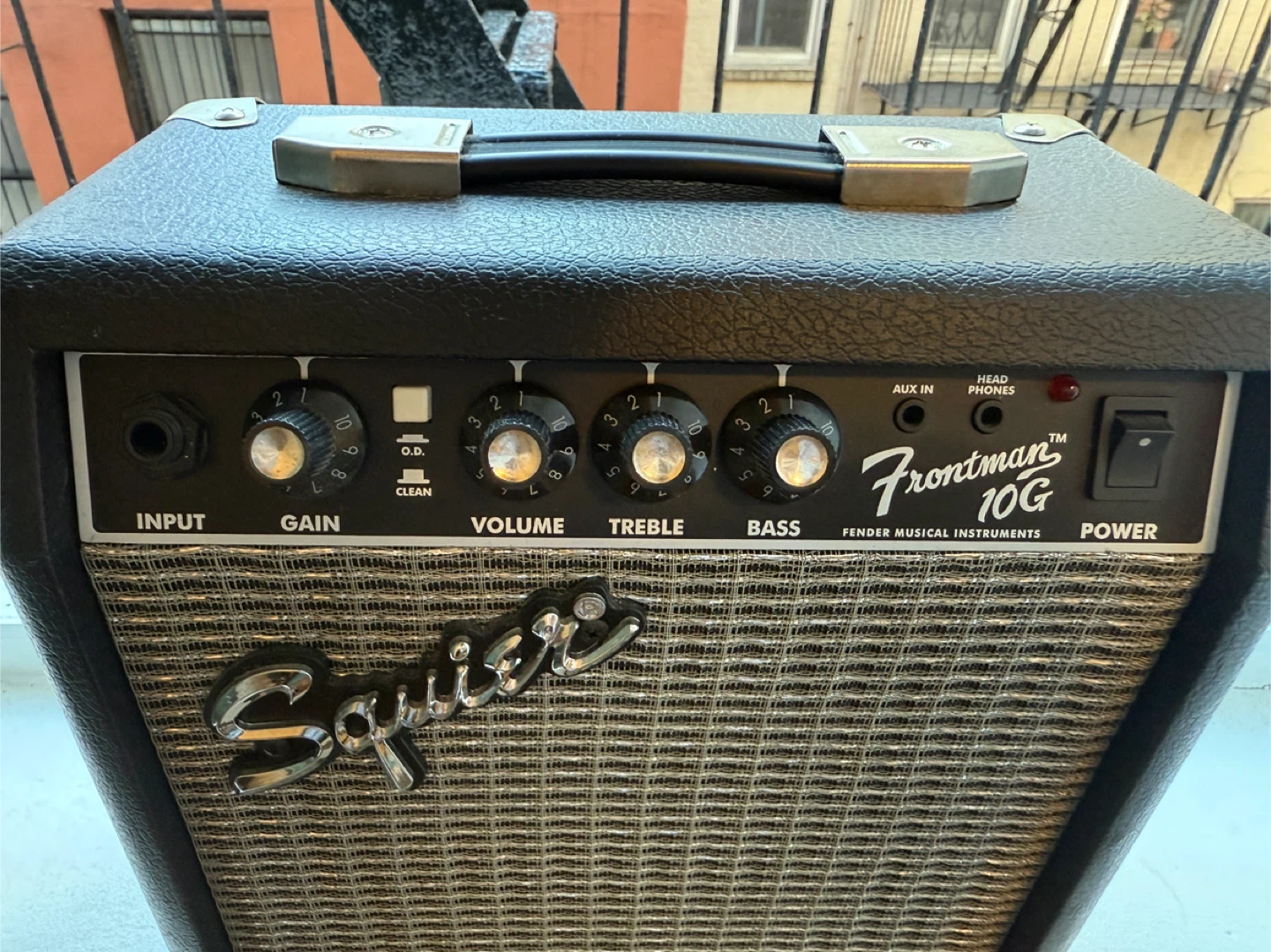 Squier Frontman 10G Guitar Amplifier - photo 2