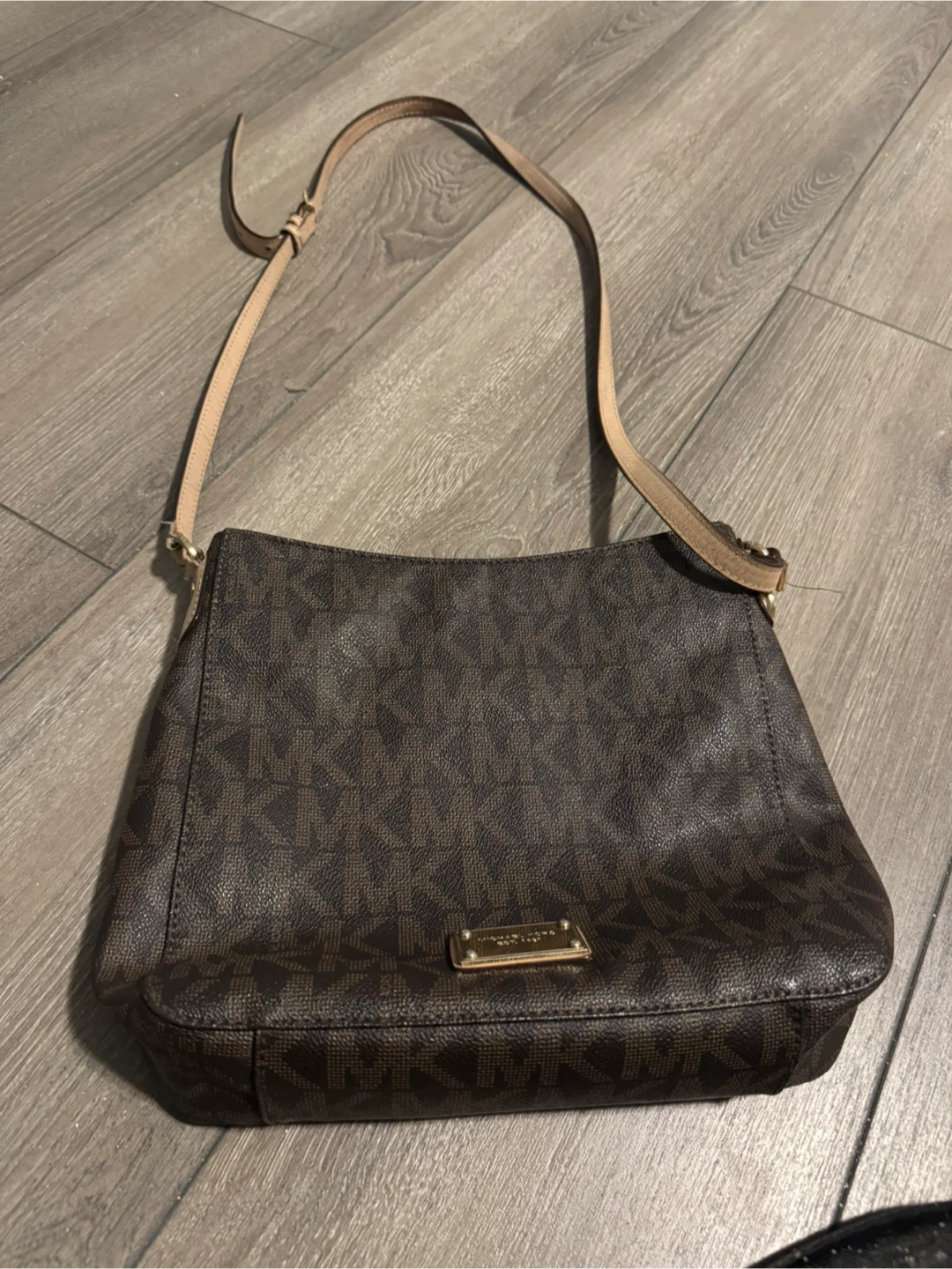 Michael Kors Brown Monogram Shoulder Bag - photo 3
