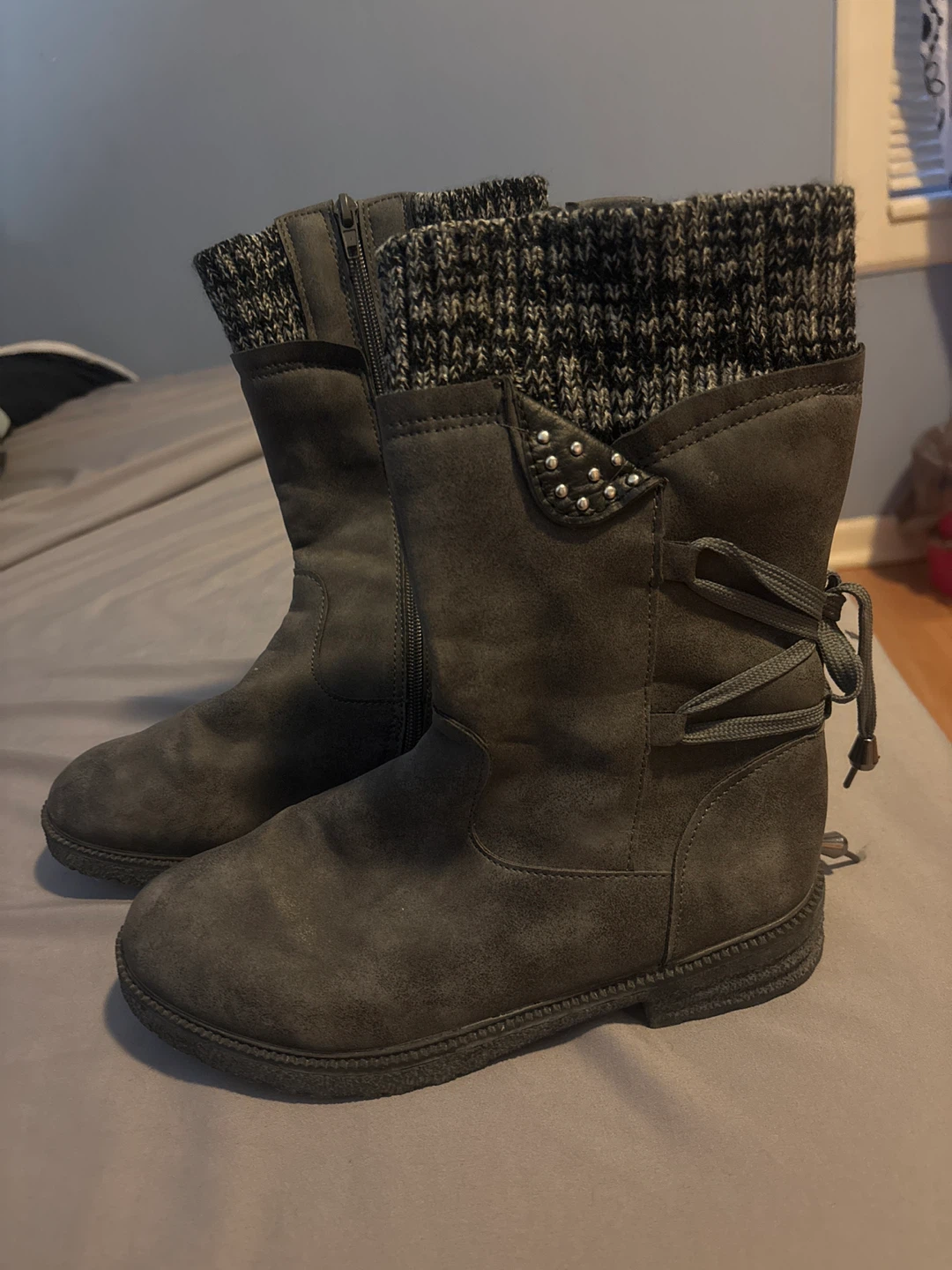 Women Gray Suede & Knit Winter Boots