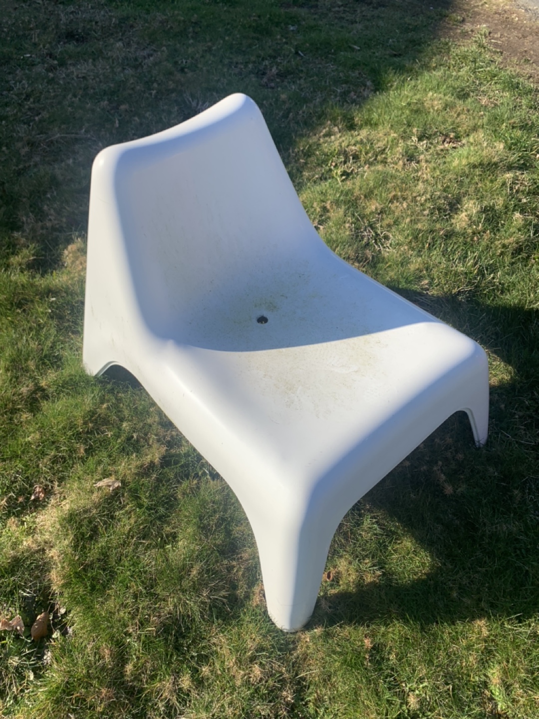 White Plastic Modern Chair 10$each or 2 for 15$