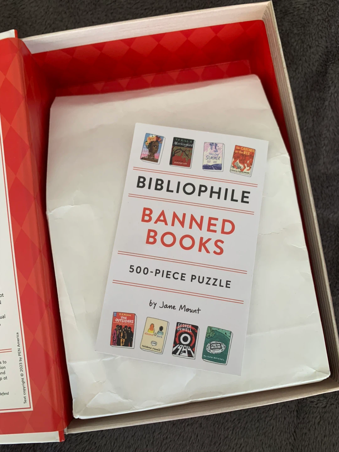 Bibliophile Banned Books 500-Piece Puzzle - photo 4