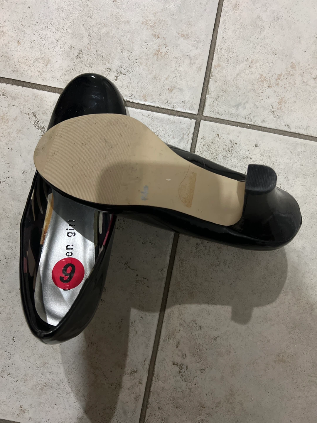 Madden Girl Black Patent Heels Size 6 - photo 2