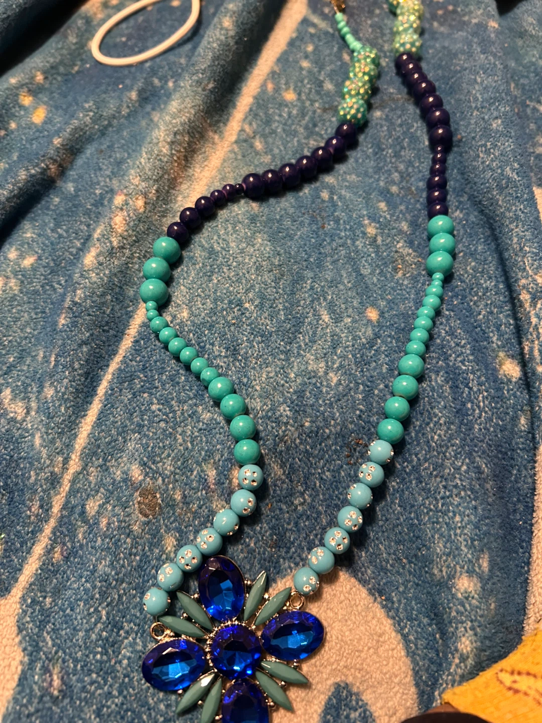 Beaded Necklace with Flower Pendant - photo 2