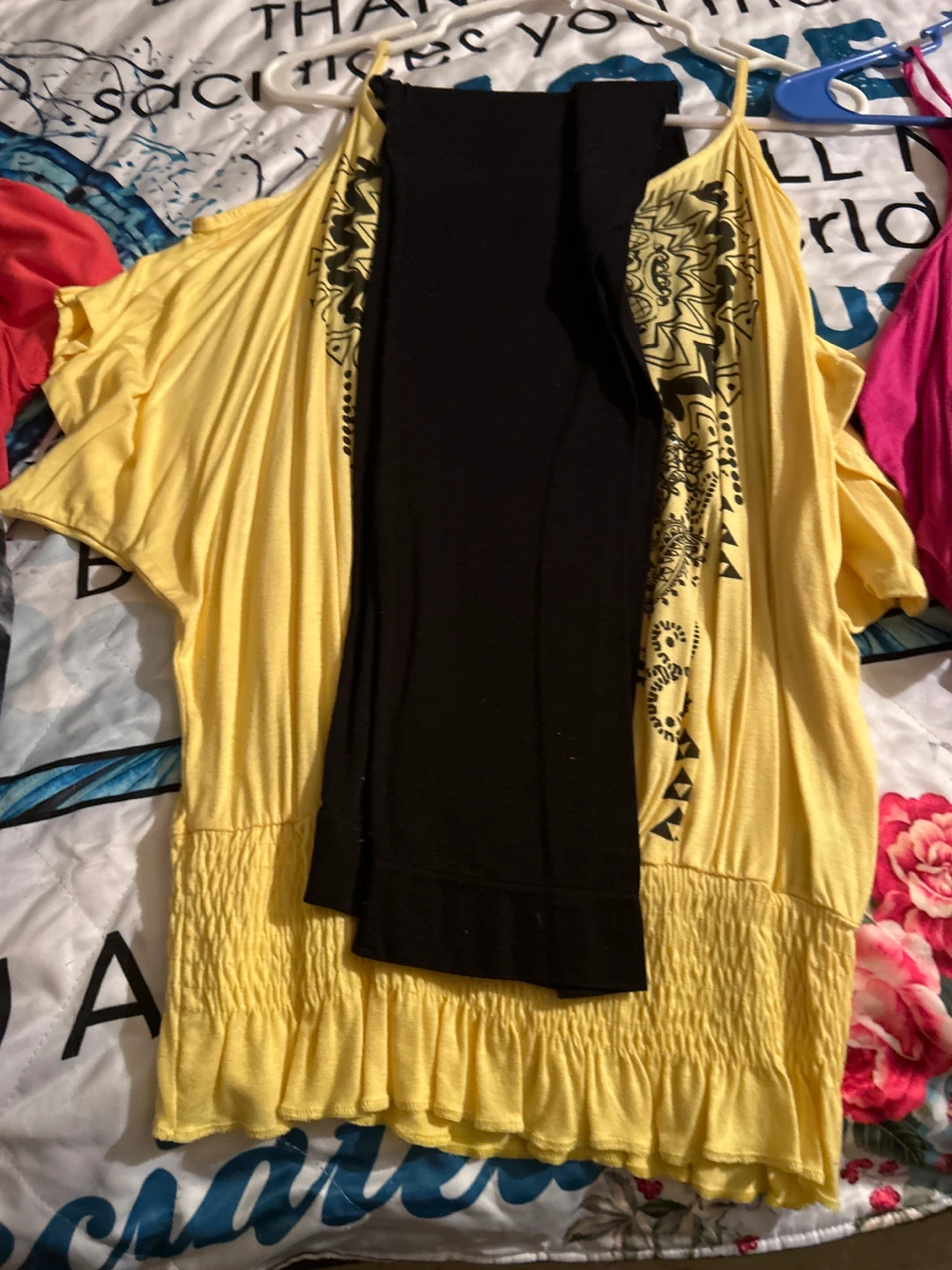 Lot of 3 Women's Cold Shoulder Tops - photo 2