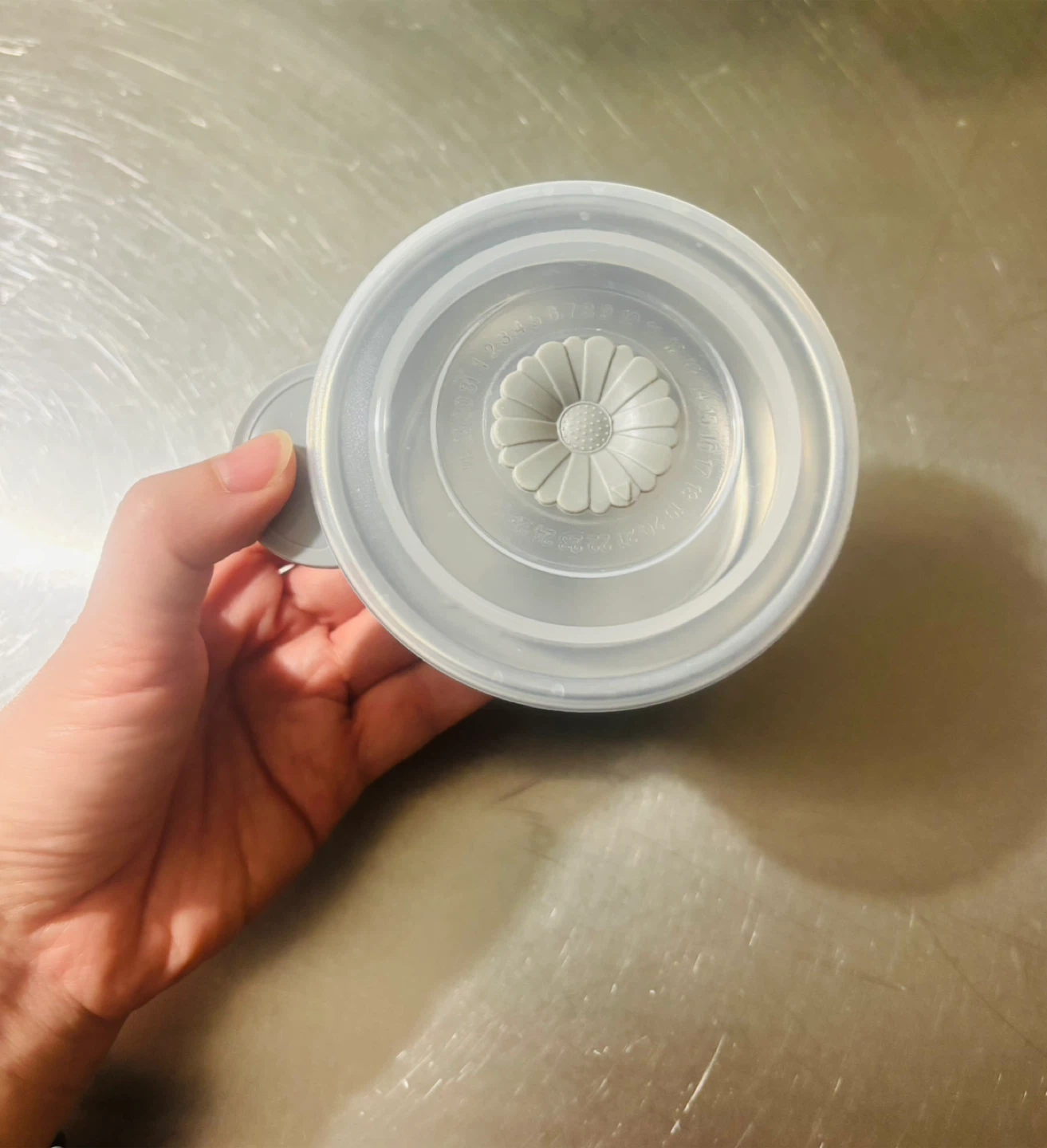 Grey Small Bowl with Lid.😊 great for packing snacks! - photo 2