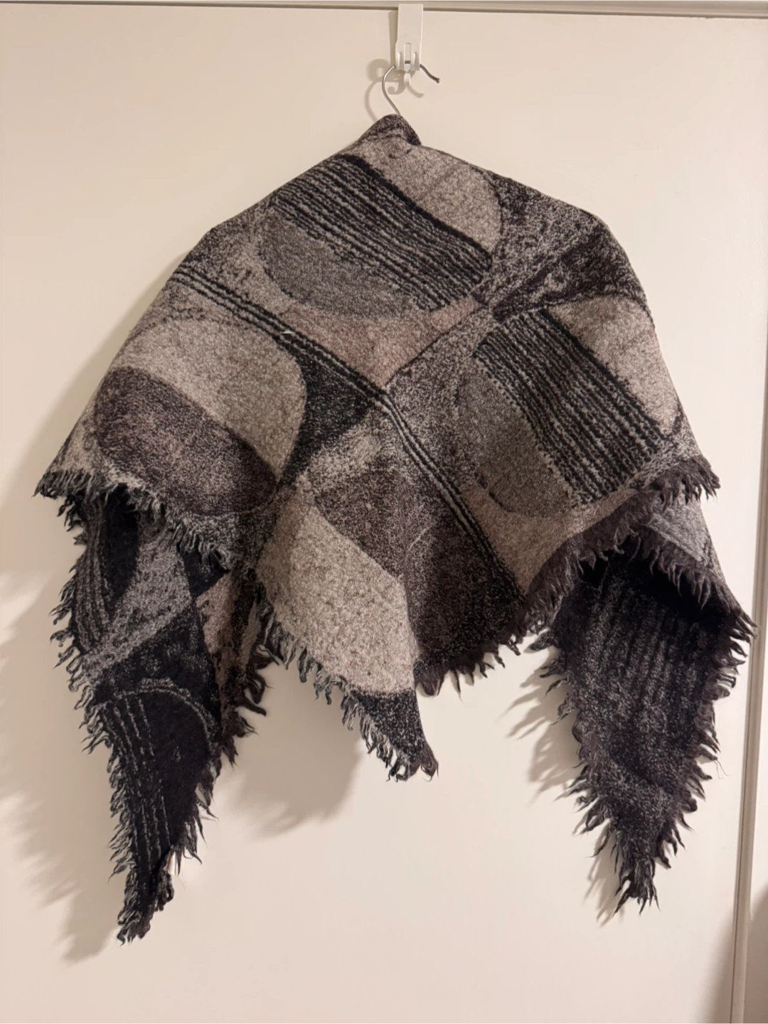 Geometric Pattern Scarf