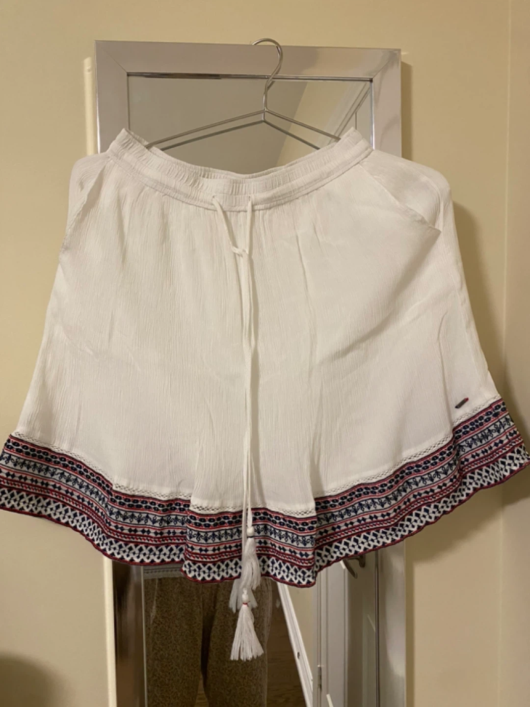 Tommy Hilfiger White Embroidered SkirtXS
