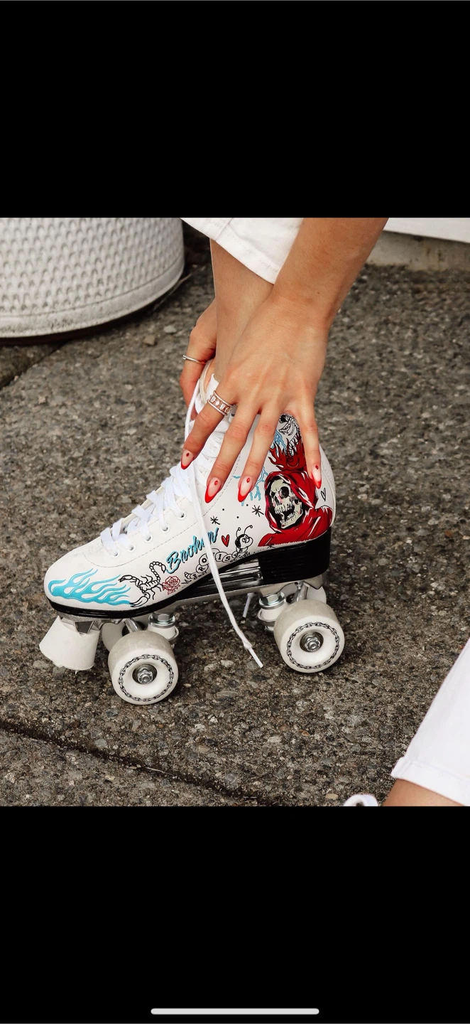 White "Broken Promises" Roller Skates with Tattoo Art - photo 2