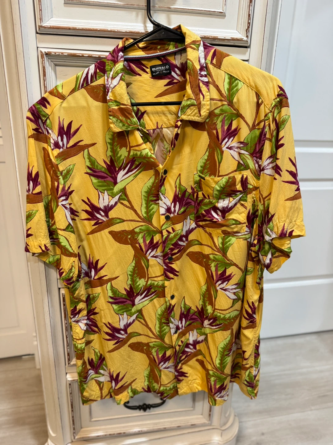 Buffalo Men's Yellow Floral Short Sleeve Button Up Shirt