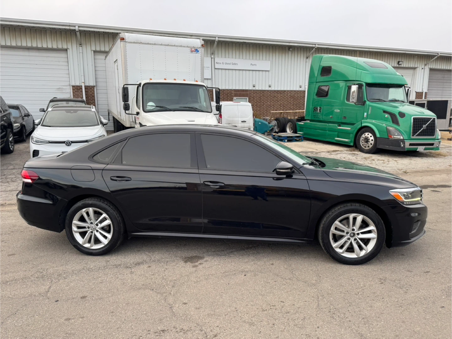 2020 VOLKSWAGEN PASSAT S - photo 2