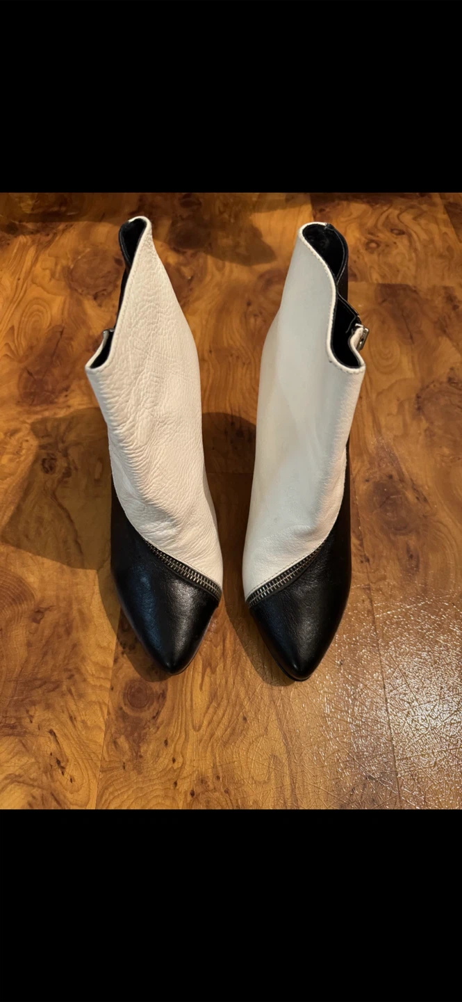 Diesel Black and White Leather Ankle Boots - photo 2