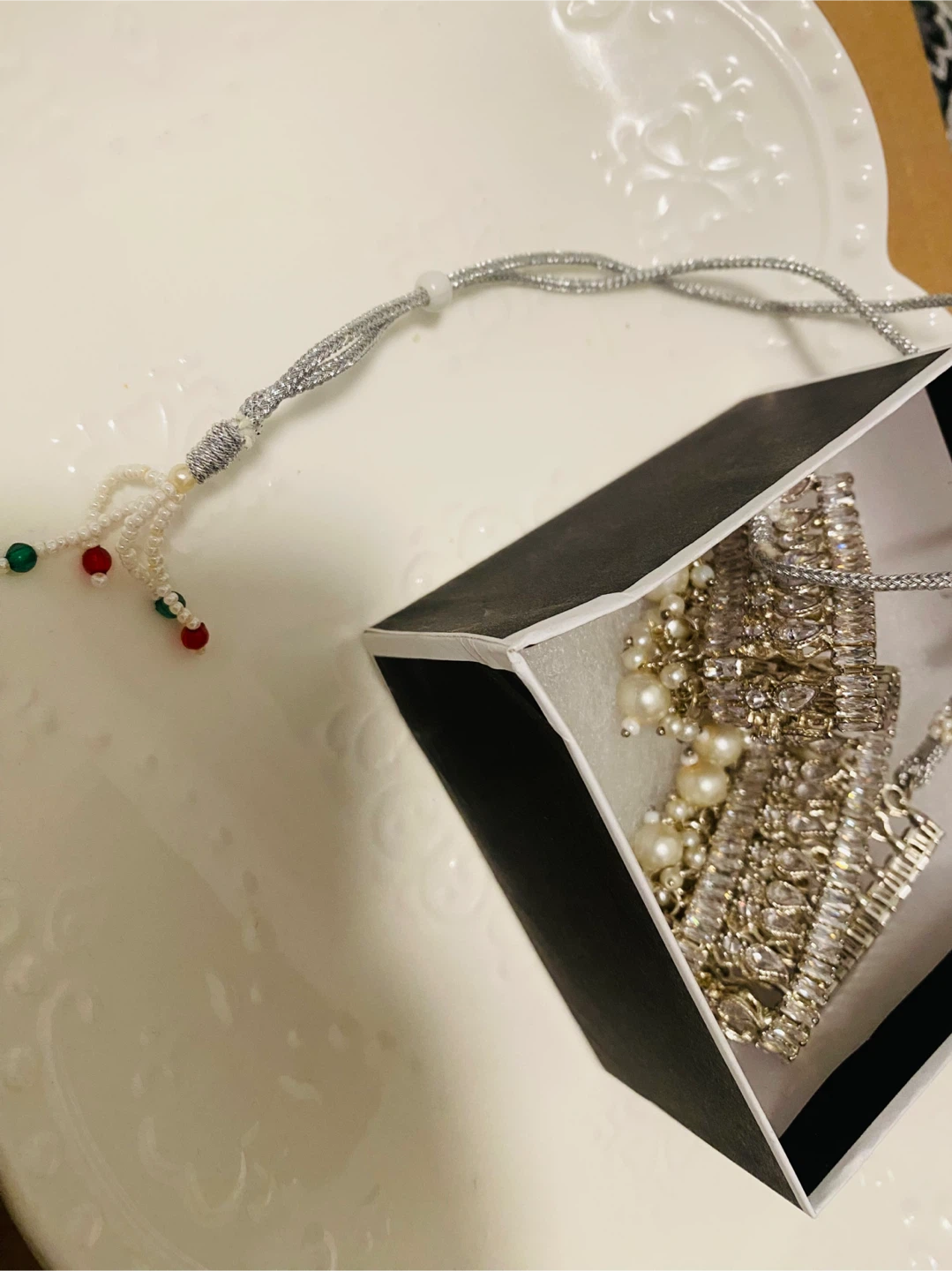 Beaded Choker Necklace with Faux Pearls and Crystals - photo 5