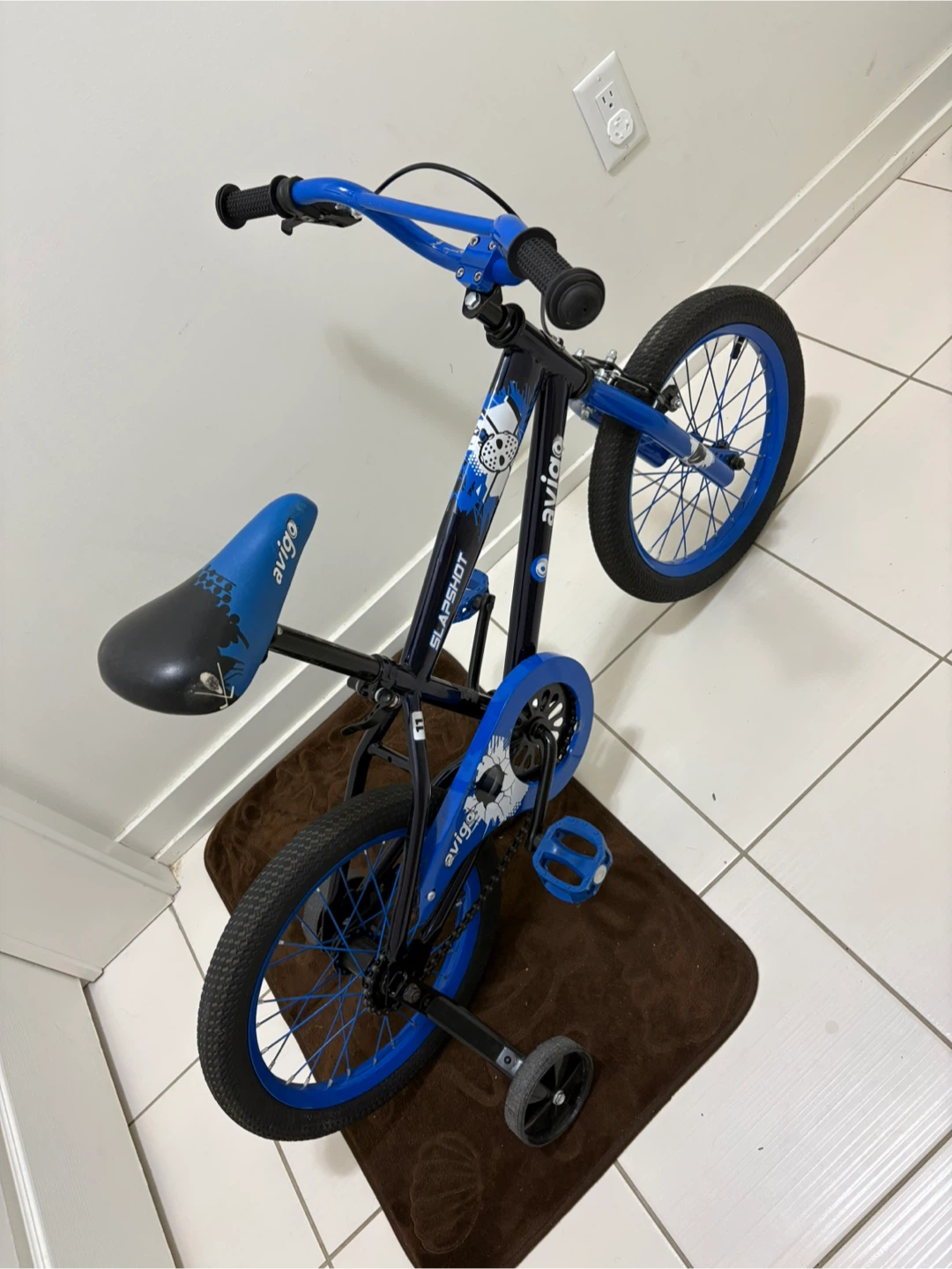 Avigo Slapshot Blue Kids Bike with Training Wheels - photo 2