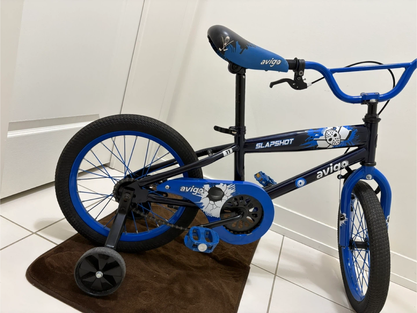 Avigo Slapshot Blue Kids Bike with Training Wheels