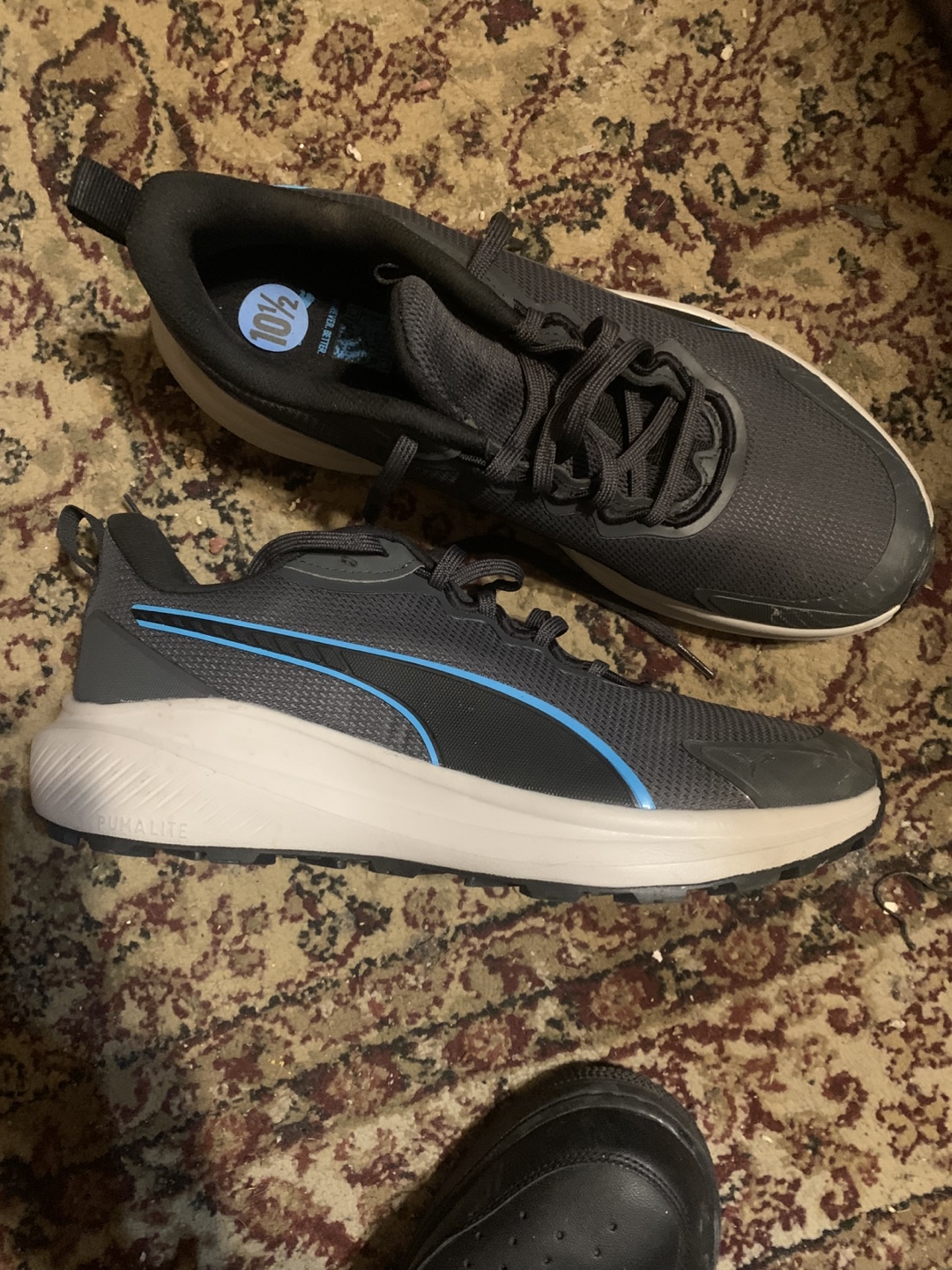 Puma Running Shoes Size 10.5 - photo 2
