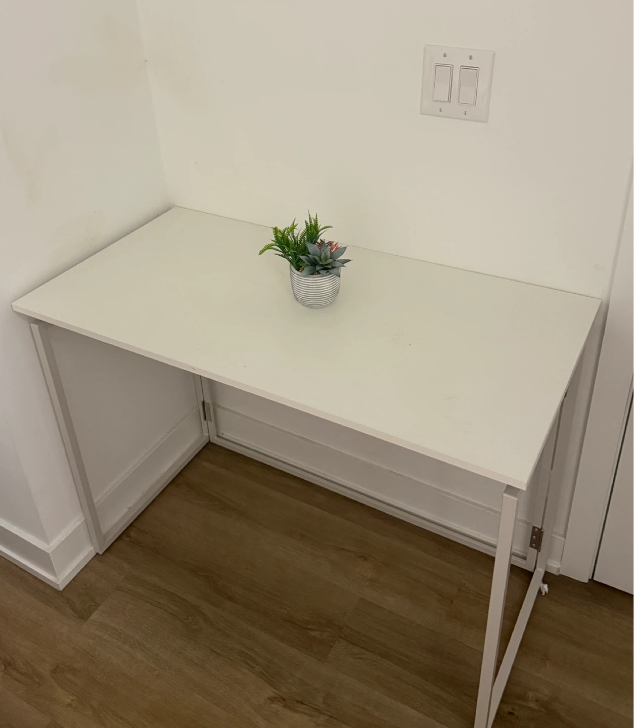 White Foldable Desk