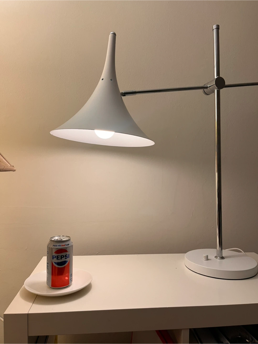 Adjustable Table lamp - photo 3