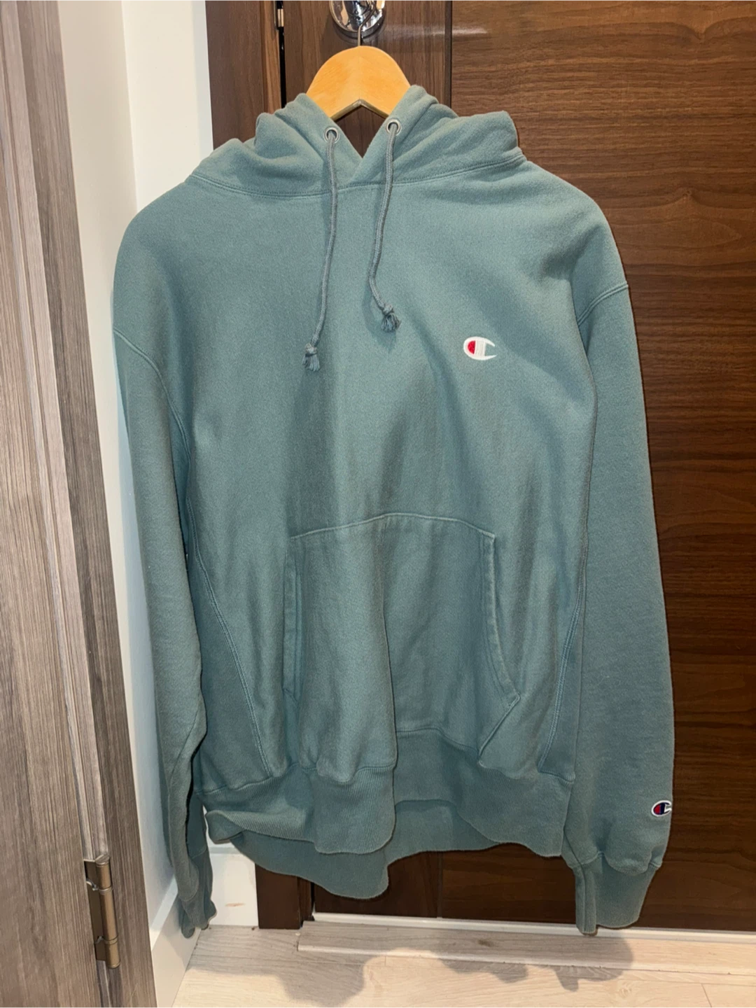 Champion Reverse Weave Hoodie - Medium