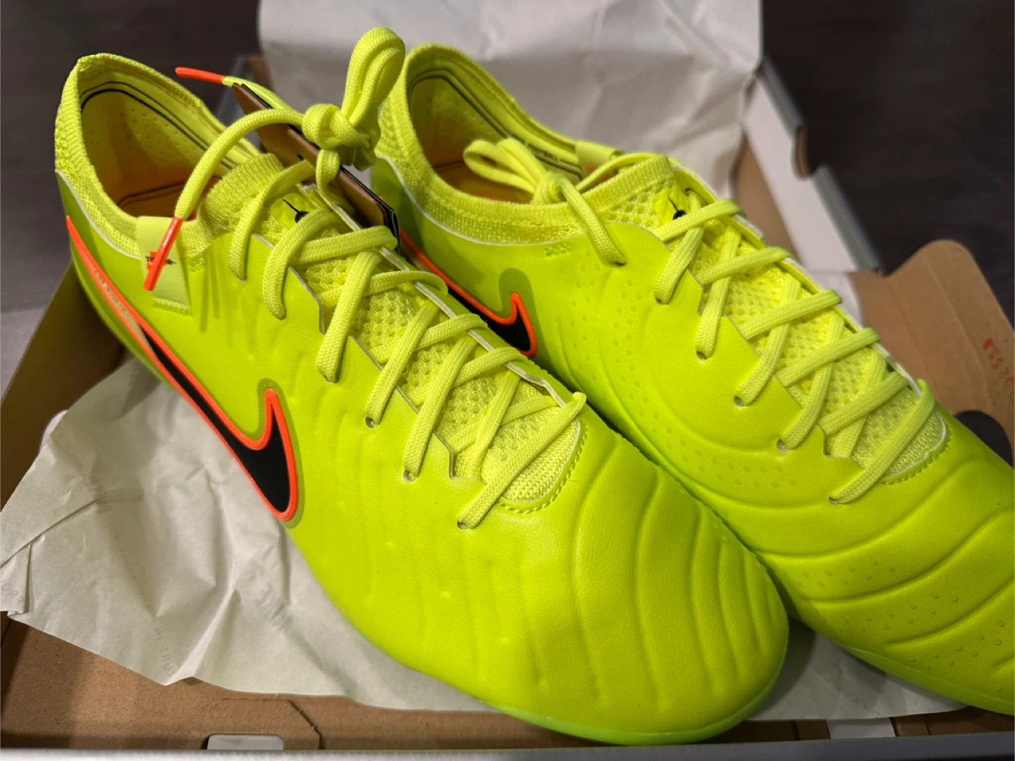 Nike Legend 10 Elite AG-Pro Football Boots - Size 9.5 - photo 2