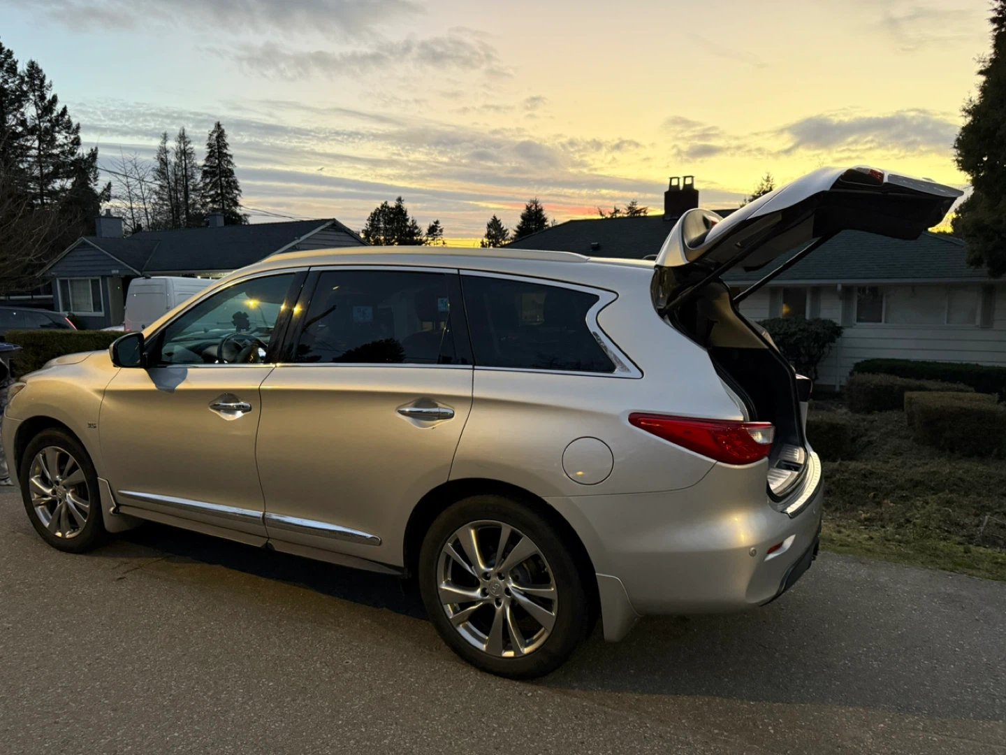 Silver Infiniti SUV