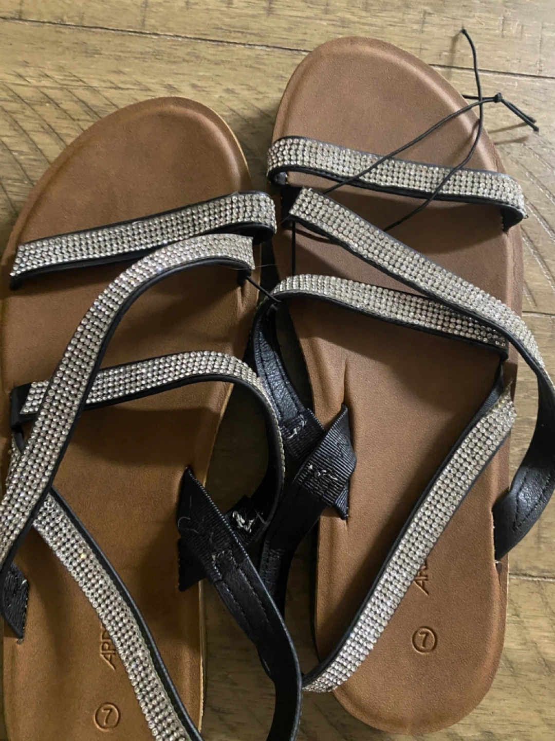 Women's Rhinestone Embellished Flat Sandals Size 7 - photo 3