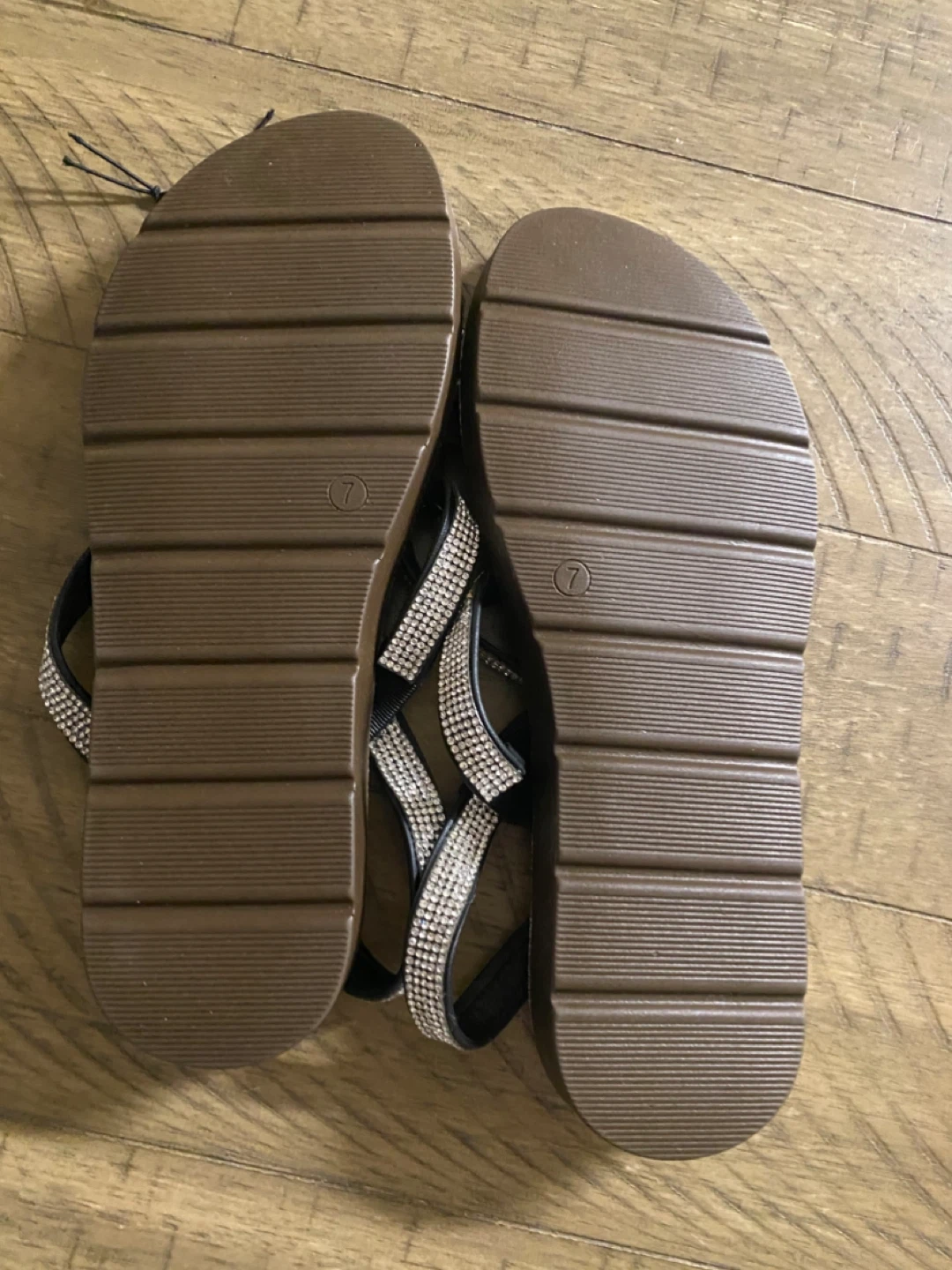 Women's Rhinestone Embellished Flat Sandals Size 7 - photo 2
