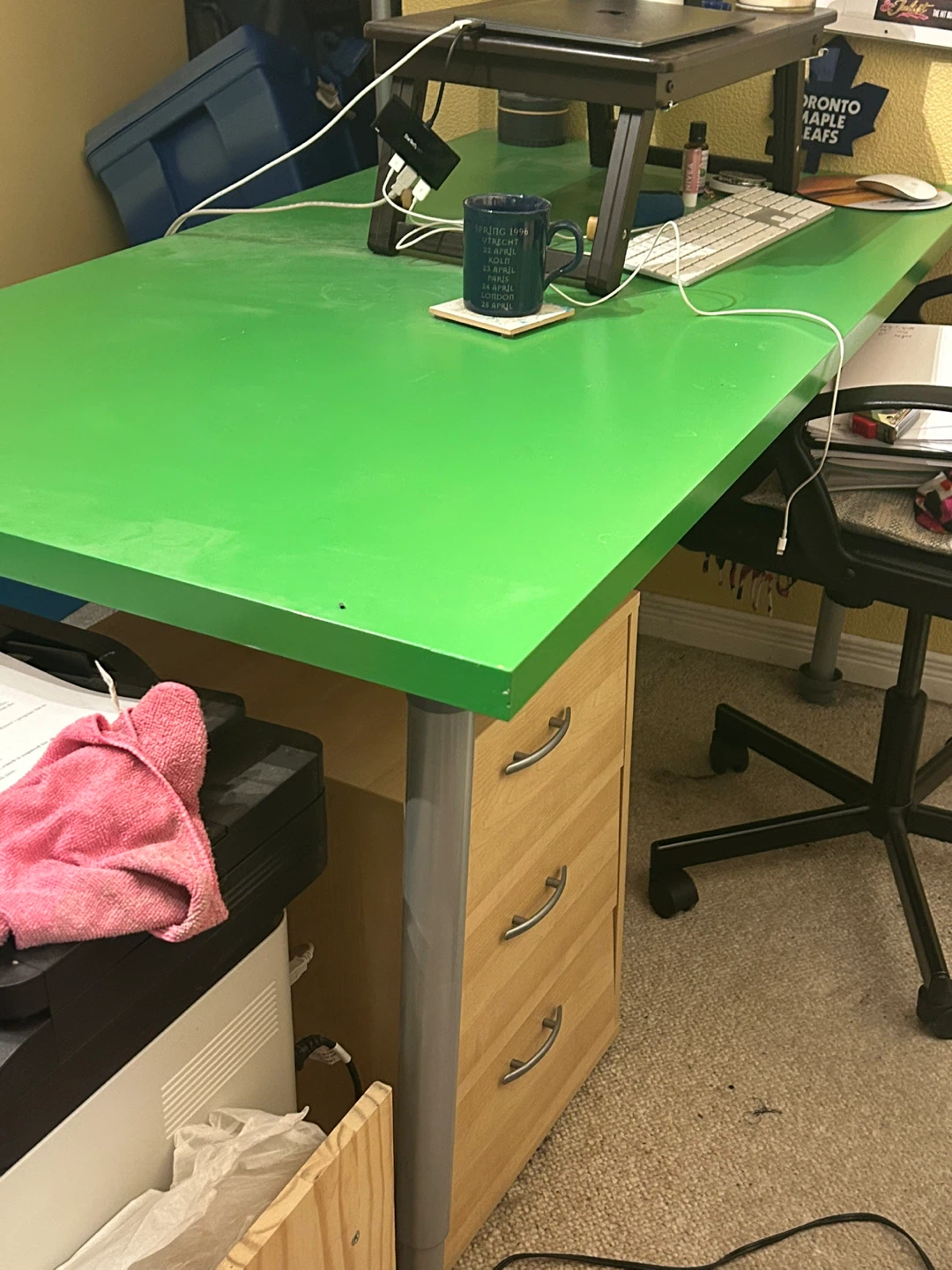 🧡 Green Desk/table