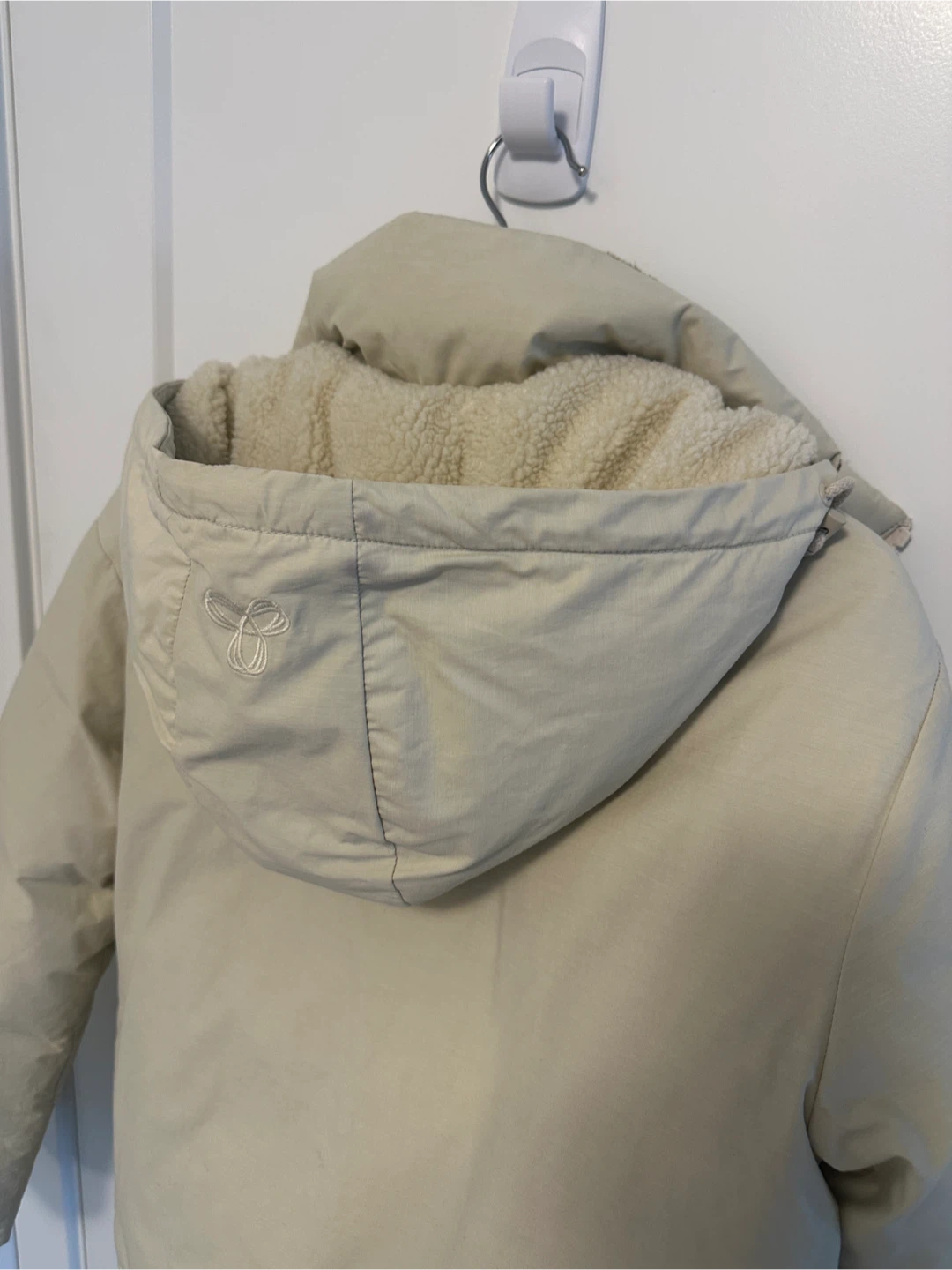 Aritzia TNA puffer jacket - photo 2