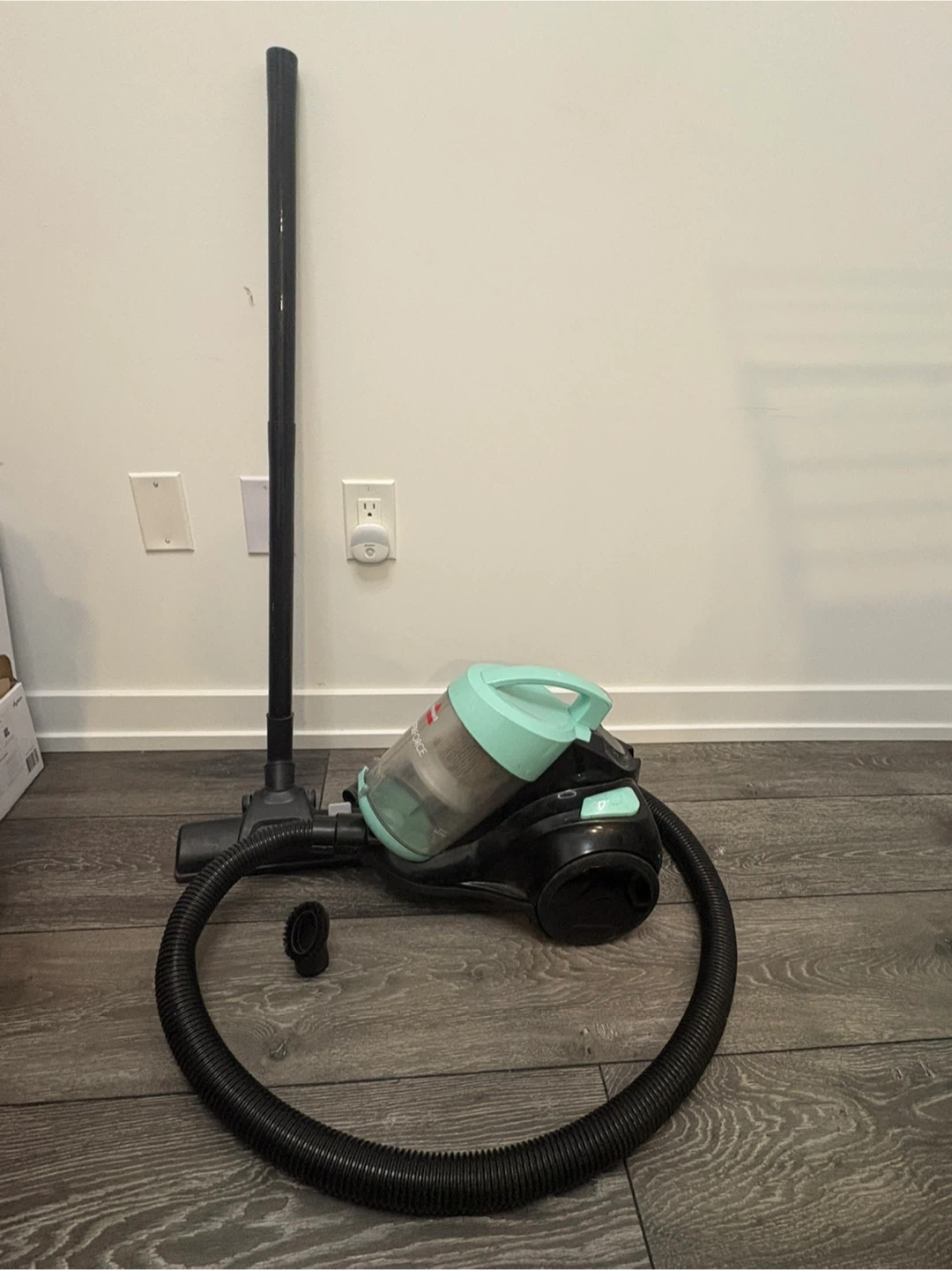 Bissell PowerForce Compact Vacuum Cleaner - photo 2