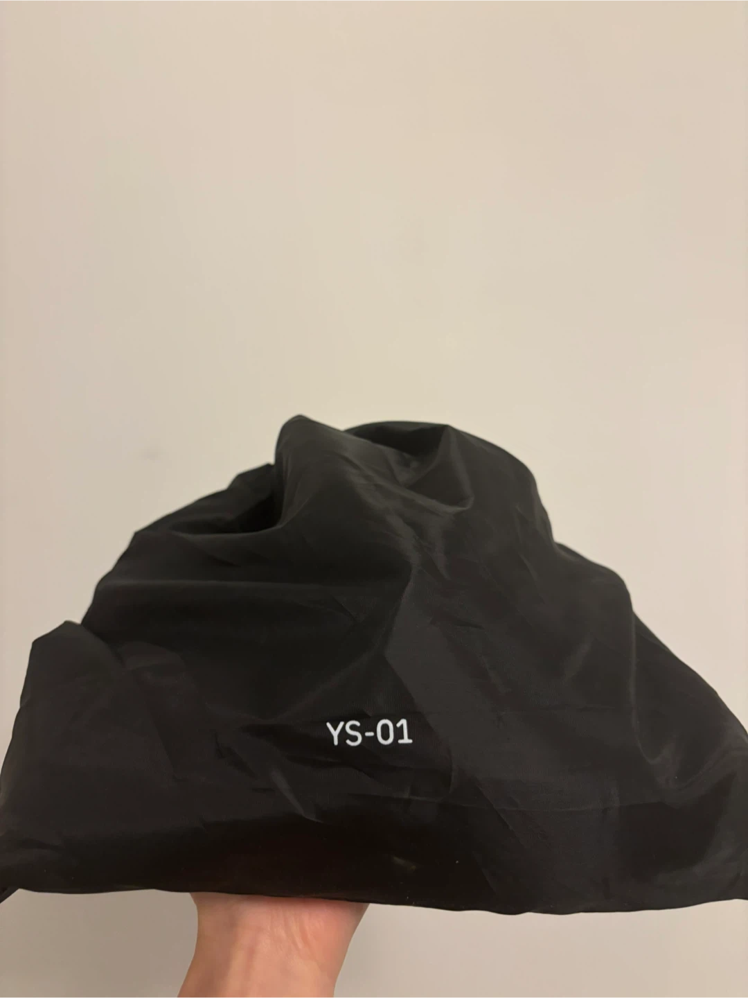 New Yeezy Black Slides Sandals size 6 - photo 2