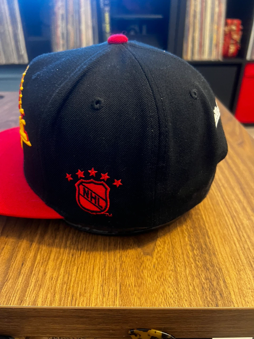Vancouver Canucks Mitchell & Ness NHL Hockey Cap - photo 2