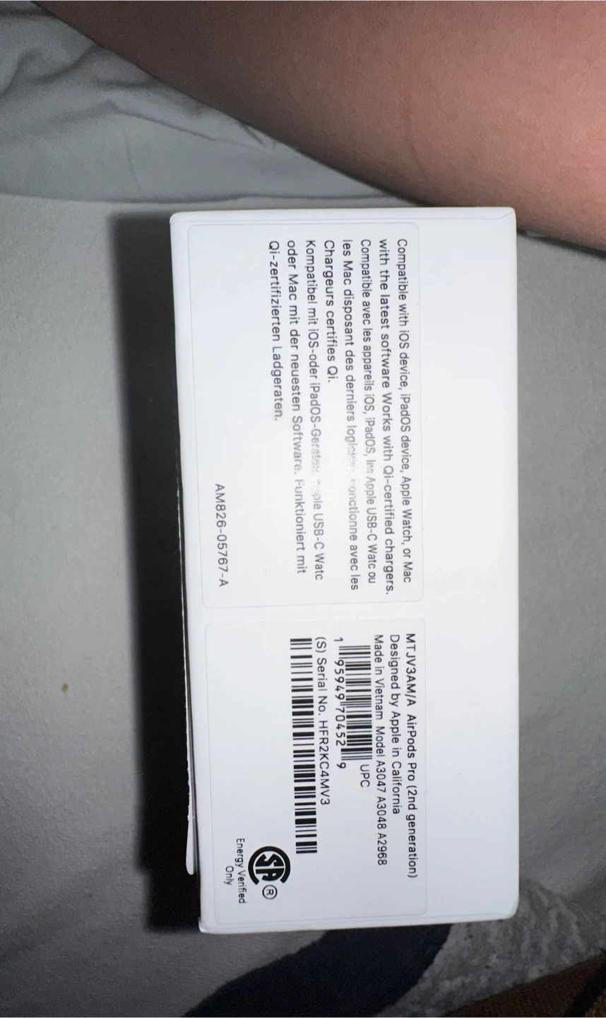 Apple AirPods Pro (2nd Gen) with MagSafe Charging Case - photo 3