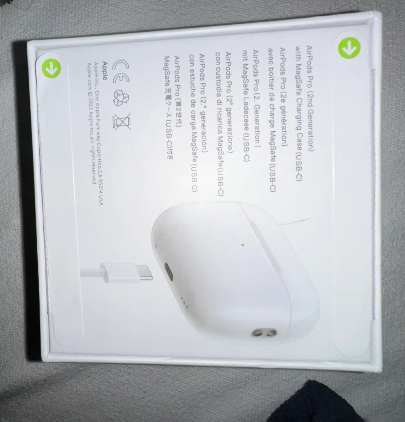 Apple AirPods Pro (2nd Gen) with MagSafe Charging Case - photo 2