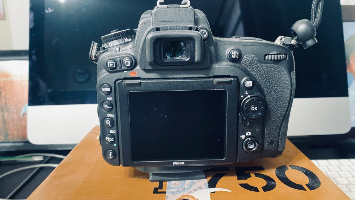 Nikon D750 DSLR Camera Shutter cout 22000 - photo 2