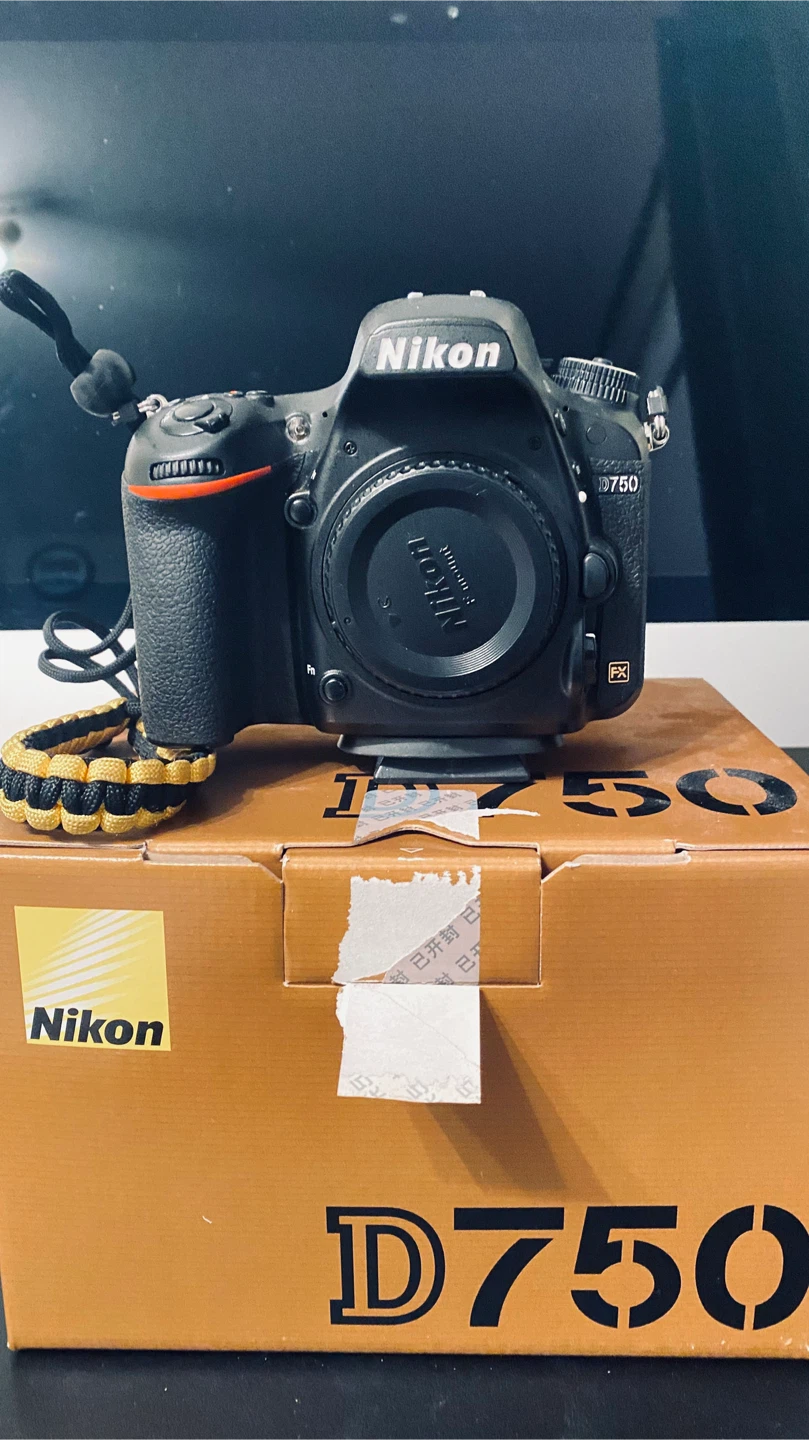 Nikon D750 DSLR Camera Shutter cout 22000