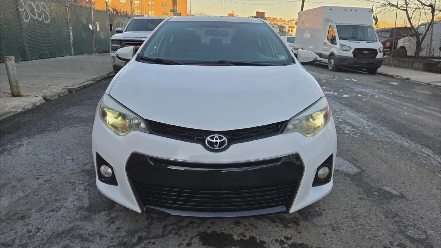 White 2016 Toyota Corolla Sedan S special Edition 4D Sedan