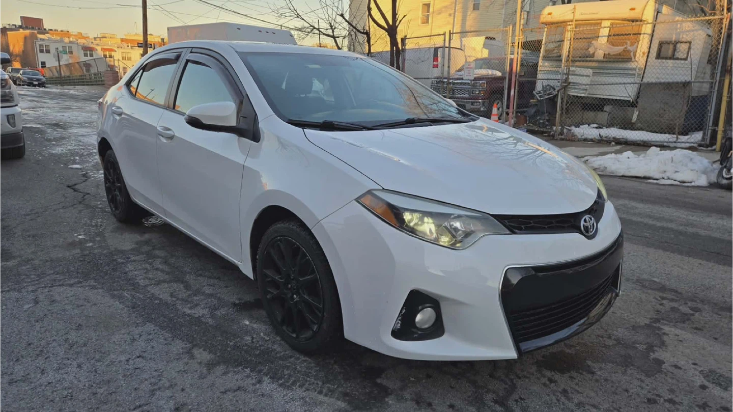 White 2016 Toyota Corolla Sedan S special Edition 4D Sedan - photo 2