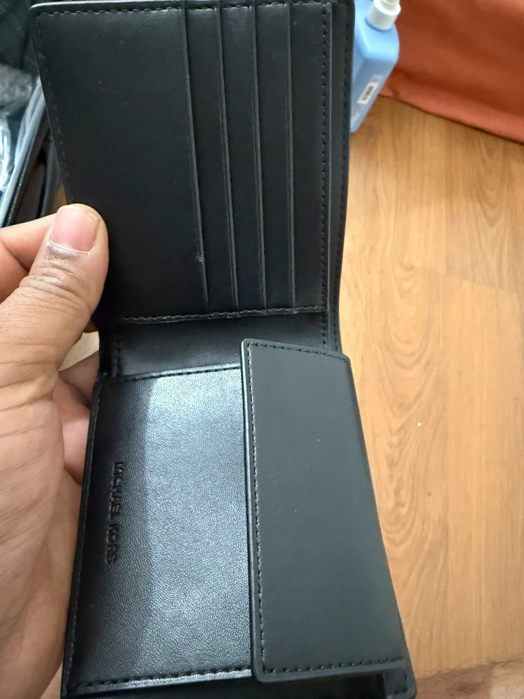 Michael Kors Bi-Fold Wallet - photo 3