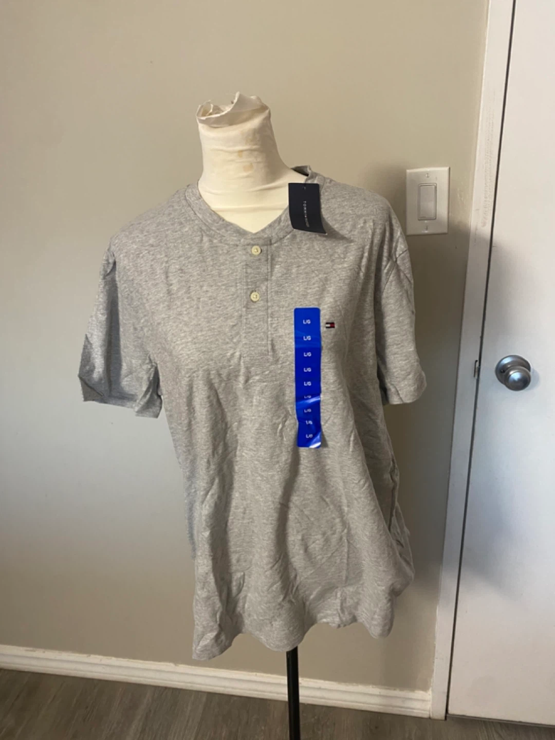 BNWT Tommy Hilfiger Men's Grey Henley T-Shirt