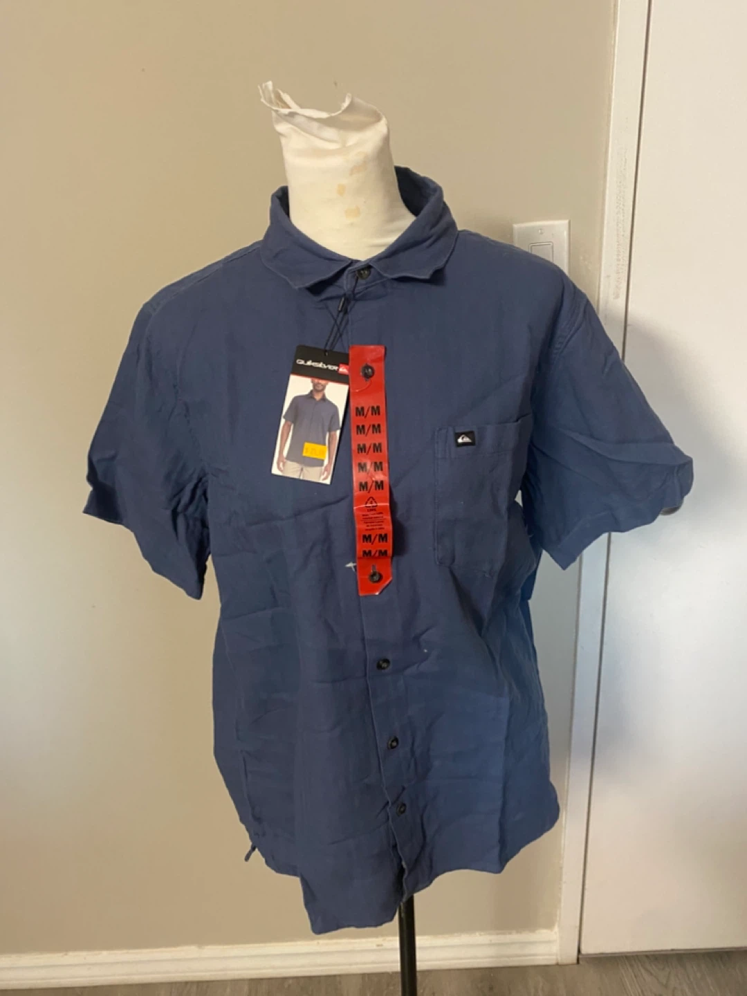 BNWT Quiksilver Men's Short Sleeve Button-Up Shirt