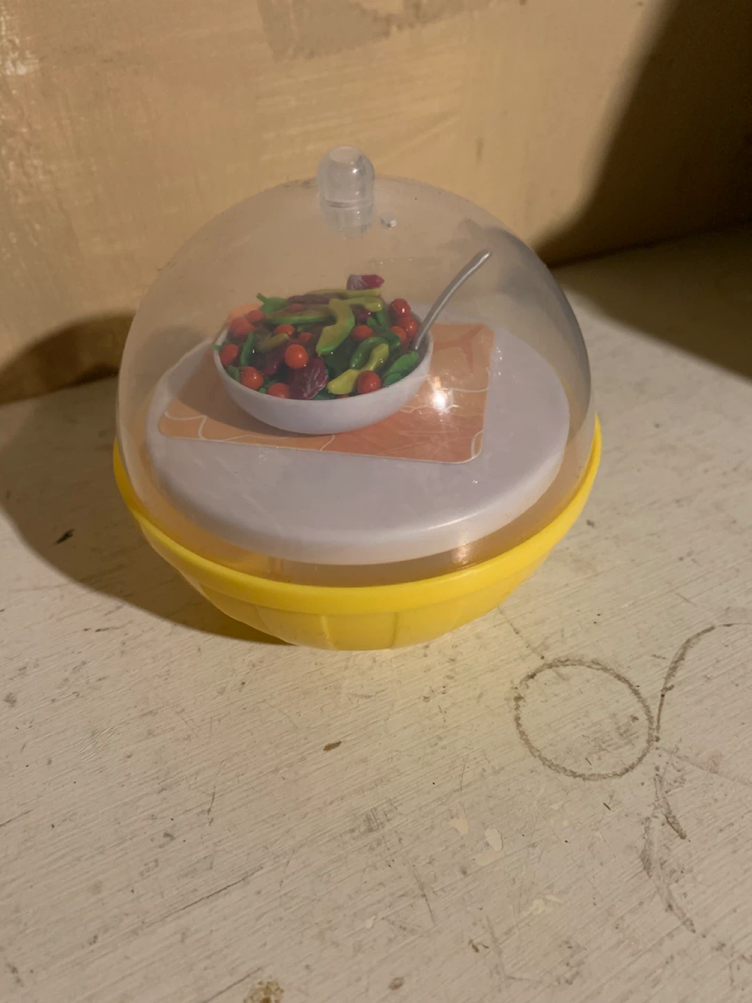 🧡 Miniature Food Display Dome
